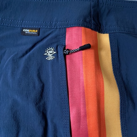 Rip Curl swim/board shorts - Picture 3 of 4